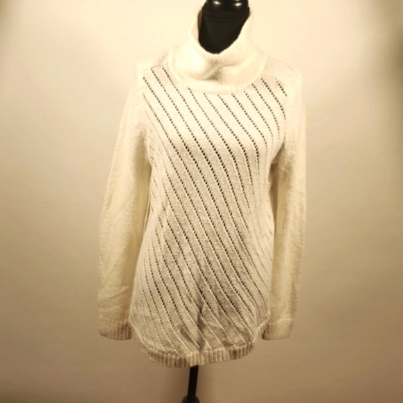 Lou & Grey Soft Cream Turtleneck Sweater Size Medium - Picture 1 of 13